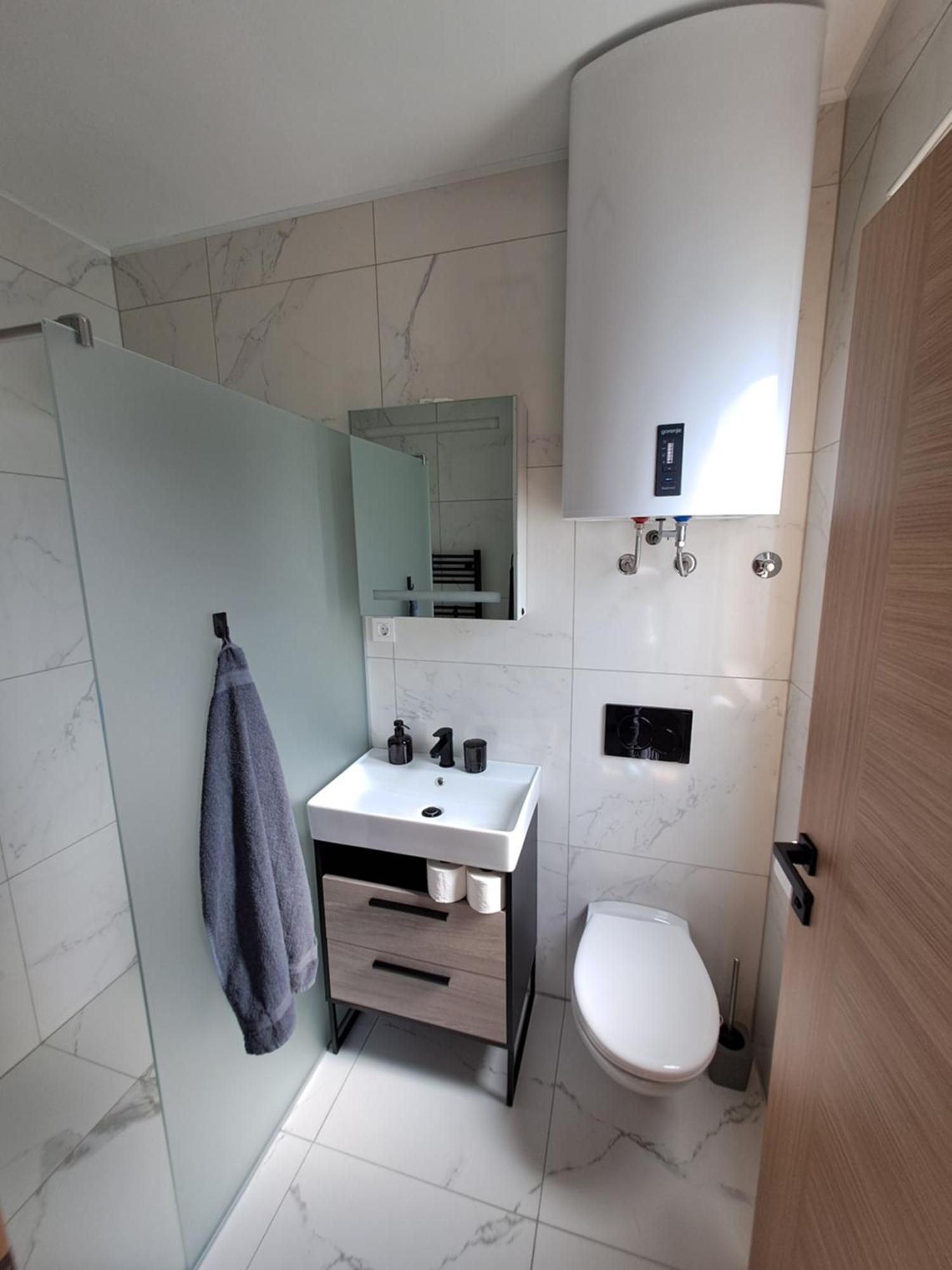 Bella Apartment Zirovnica Dış mekan fotoğraf