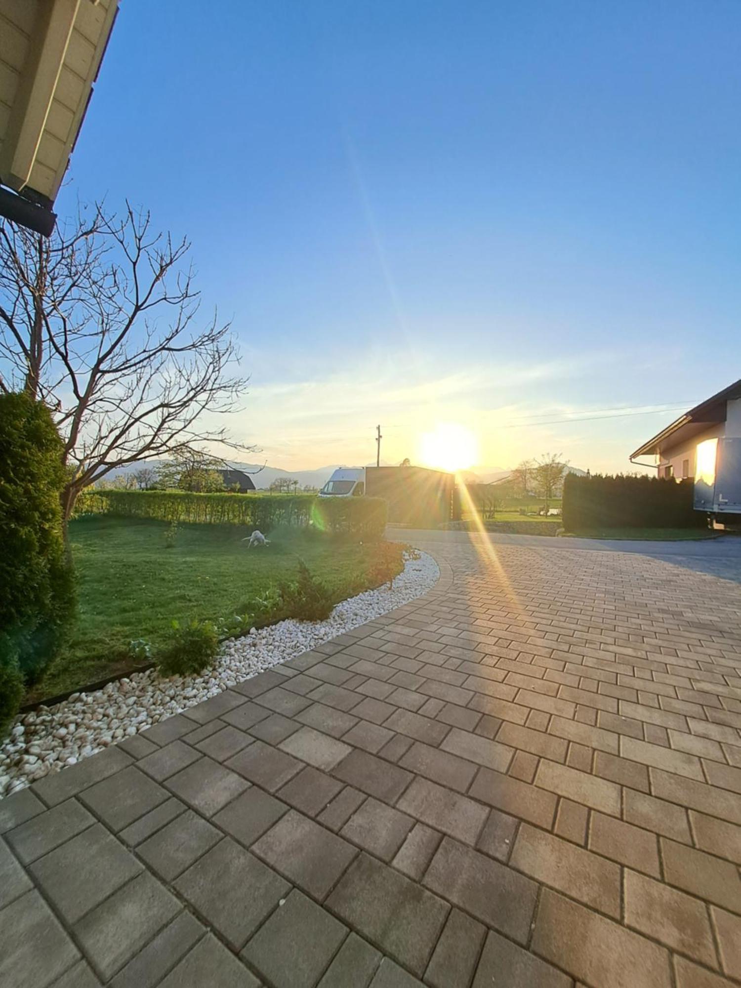 Bella Apartment Zirovnica Dış mekan fotoğraf